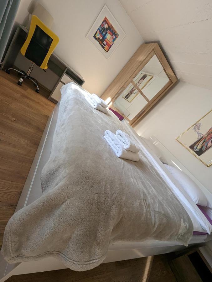 Twin-Magnolias Condo With Garden, Parking & Ev Station Zagreb Exterior foto